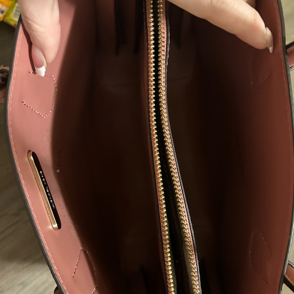 Smoke and pet free home. There is only one flaw and it’s pen marks - Picture 3 of 4